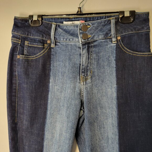 CAbi Blue Ankle Cropped Jeans Classic Style - Picture 3 of 10